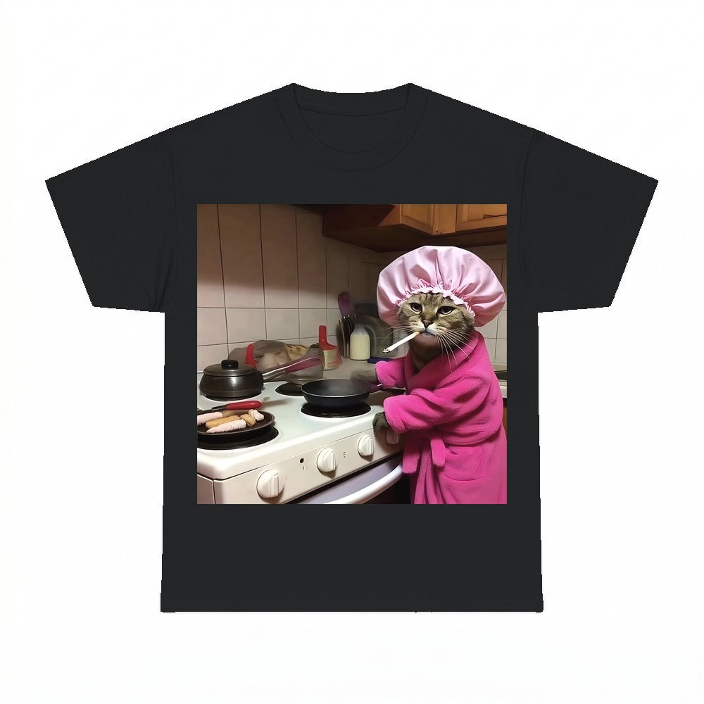 Funny Housewife Cat T-Shirt - Gildan Unisex Tee