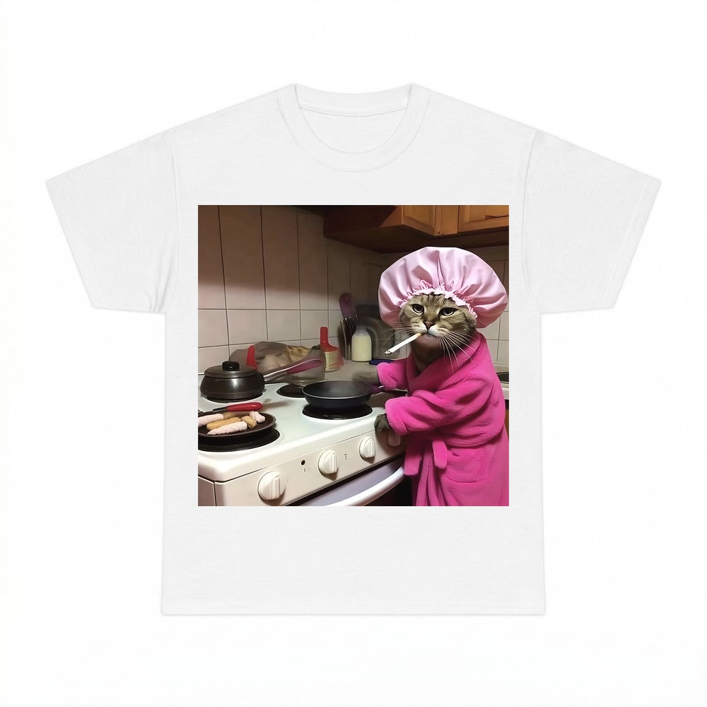 Funny Housewife Cat T-Shirt - Gildan Unisex Tee